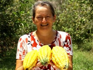casa luker cocoa bean farmer