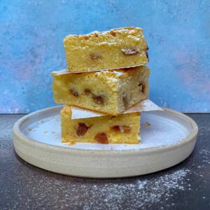 MINCEMEAT WHITE CHOCOLATE BLONDIES